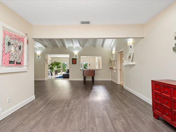 433 E Dilido Dr, Miami Beach FL 33139