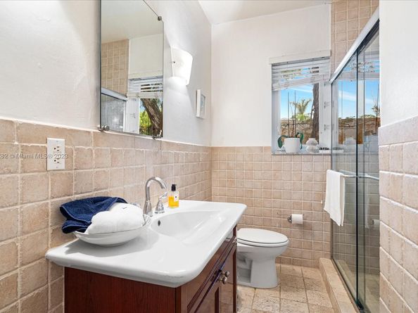 433 E Dilido Dr, Miami Beach FL 33139