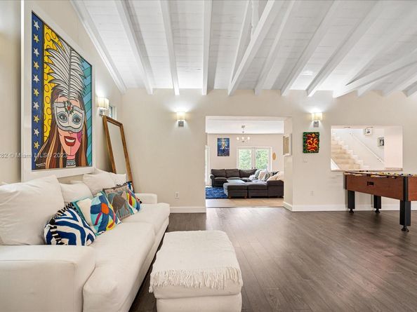 433 E Dilido Dr, Miami Beach FL 33139