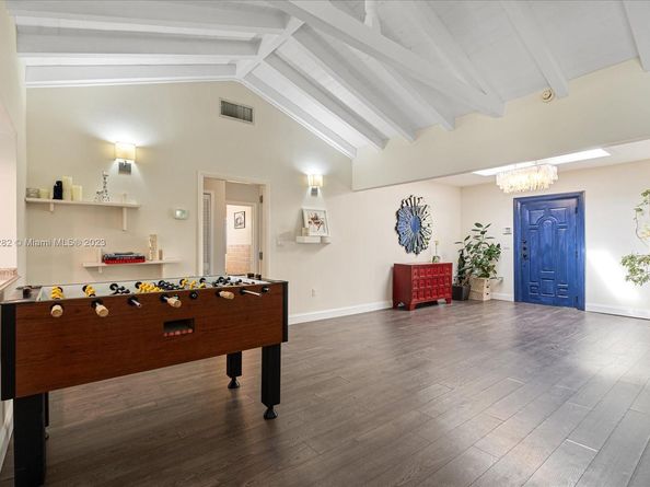 433 E Dilido Dr, Miami Beach FL 33139