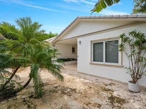 433 E Dilido Dr, Miami Beach FL 33139