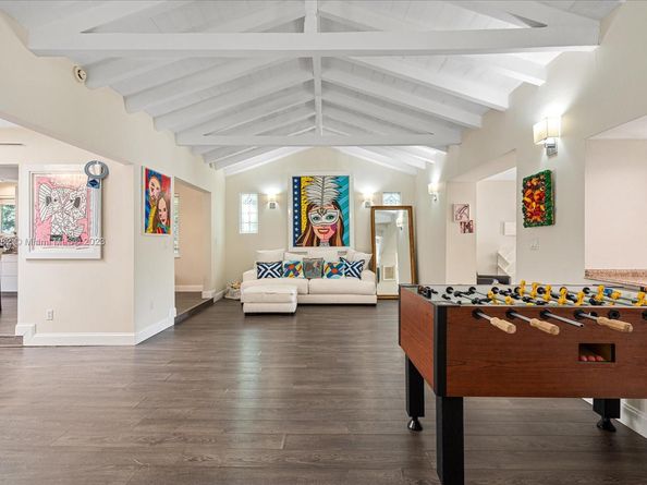 433 E Dilido Dr, Miami Beach FL 33139