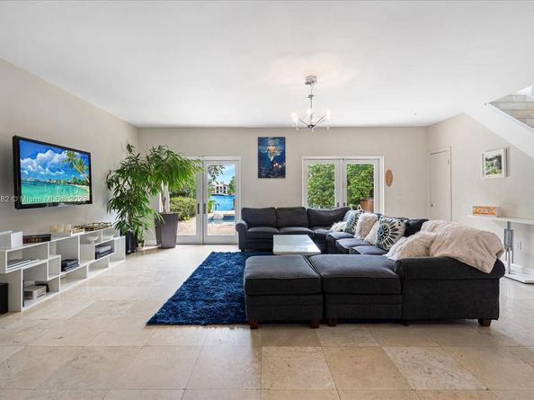 433 E Dilido Dr, Miami Beach FL 33139