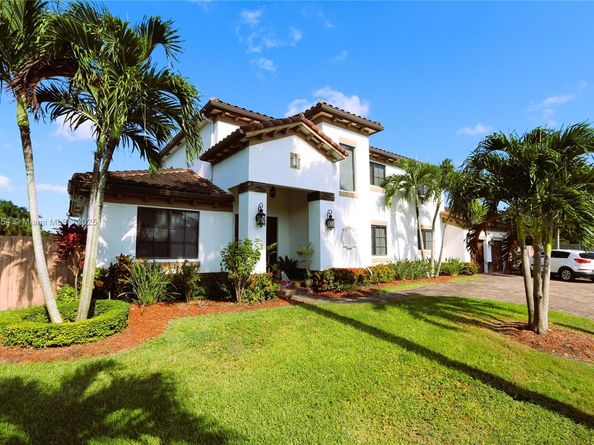 12246 SW 1st St, Miami FL 33184