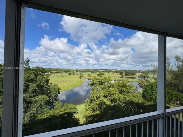 3080 N Course Dr 704, Pompano Beach FL 33069