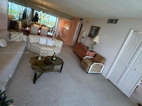 3080 N Course Dr 704, Pompano Beach FL 33069