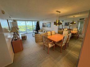 3080 N Course Dr 704, Pompano Beach FL 33069