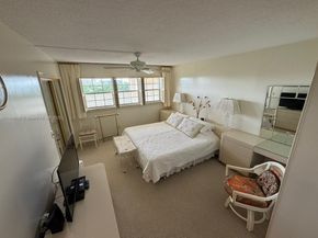3080 N Course Dr 704, Pompano Beach FL 33069