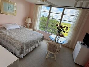 3080 N Course Dr 704, Pompano Beach FL 33069
