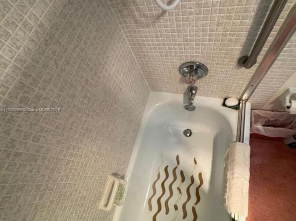 3080 N Course Dr 704, Pompano Beach FL 33069