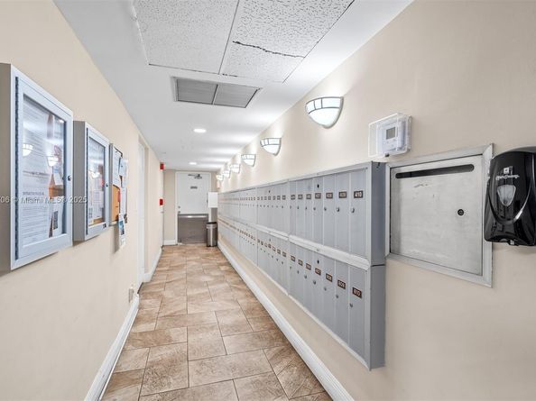 3080 N Course Dr 704, Pompano Beach FL 33069