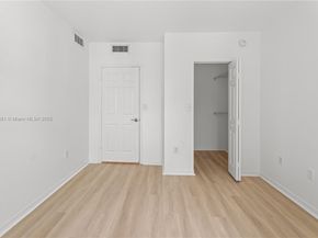 6821 SW 44th St 203, Miami FL 33155