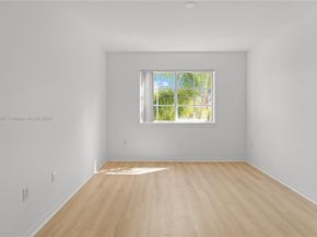 6821 SW 44th St 203, Miami FL 33155