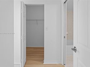 6821 SW 44th St 203, Miami FL 33155