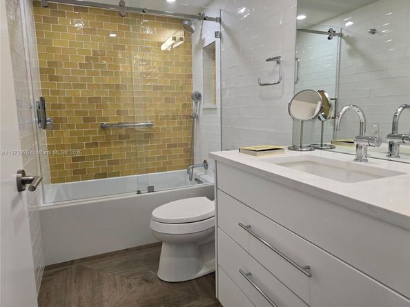 Undisclosed Address #A11873276, Miami Beach FL 33140