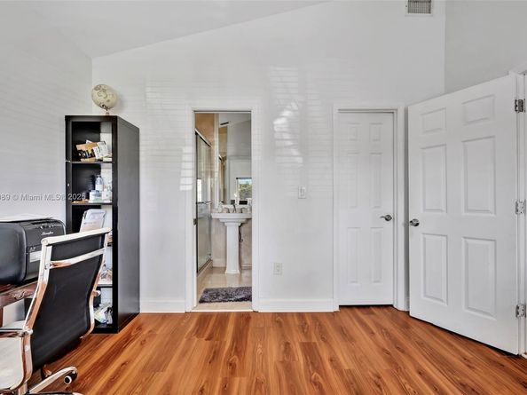 3541 SW 23rd Ter, Miami FL 33145