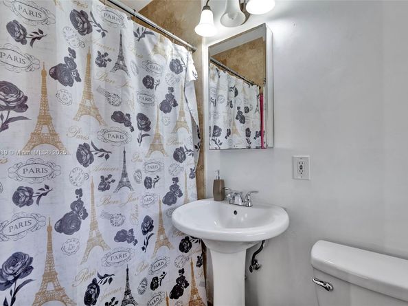 3541 SW 23rd Ter, Miami FL 33145