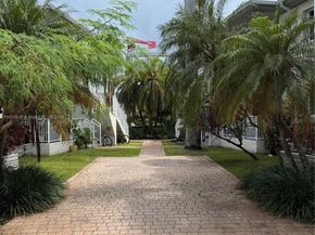 1142 99th St 23, Bay Harbor Islands FL 33154