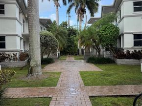 1142 99th St 23, Bay Harbor Islands FL 33154