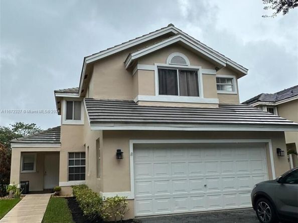 2913 Myrtle Oak Cir, Davie FL 33328