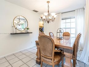2913 Myrtle Oak Cir, Davie FL 33328