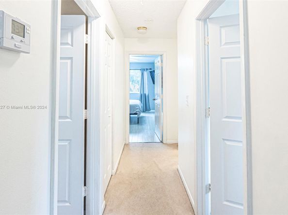 2913 Myrtle Oak Cir, Davie FL 33328
