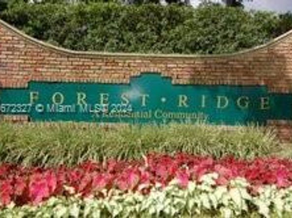 2913 Myrtle Oak Cir, Davie FL 33328