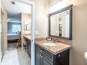 2913 Myrtle Oak Cir, Davie FL 33328