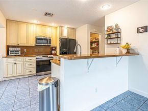 2913 Myrtle Oak Cir, Davie FL 33328