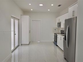 1180 NE 200th Ter, Miami FL 33179