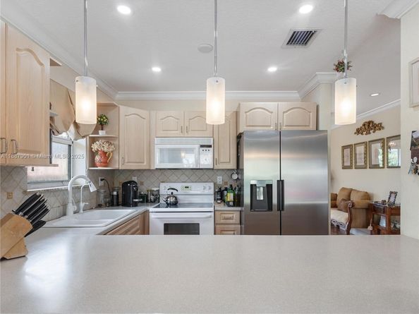 4370 SW 82nd Ave, Miami FL 33155