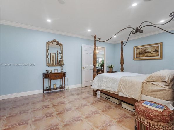 4370 SW 82nd Ave, Miami FL 33155