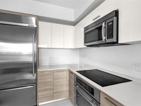 1300 Brickell Bay Dr 2507, Miami FL 33131