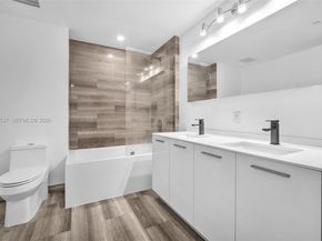 1300 Brickell Bay Dr 2507, Miami FL 33131