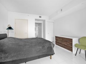 1300 Brickell Bay Dr 2507, Miami FL 33131