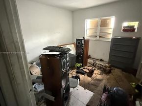 1817 NW 90th St, Miami FL 33147