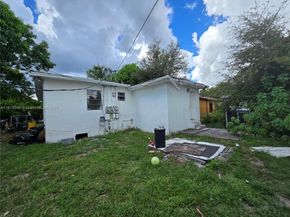 1817 NW 90th St, Miami FL 33147