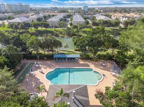 4001 Hillcrest Dr 812, Hollywood FL 33021