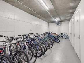 4001 Hillcrest Dr 812, Hollywood FL 33021