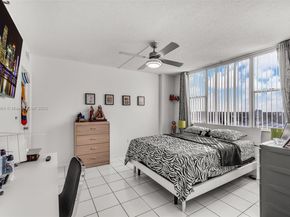 4001 Hillcrest Dr 812, Hollywood FL 33021