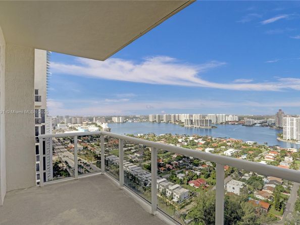 19111 Collins Ave PH4, Sunny Isles Beach FL 33160