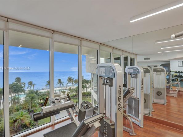 19111 Collins Ave PH4, Sunny Isles Beach FL 33160