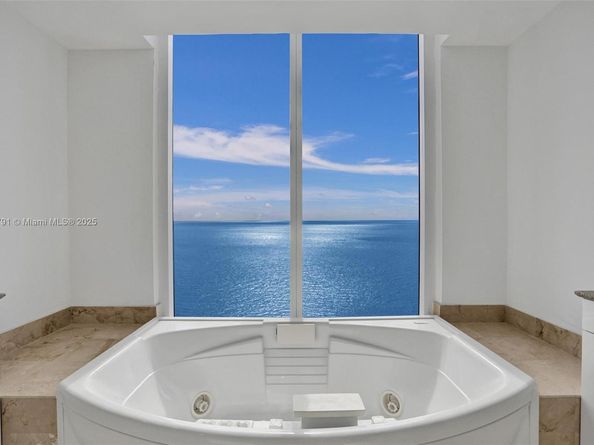 19111 Collins Ave PH4, Sunny Isles Beach FL 33160