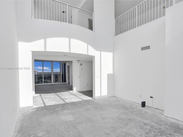 19111 Collins Ave PH4, Sunny Isles Beach FL 33160