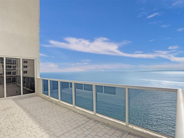 19111 Collins Ave PH4, Sunny Isles Beach FL 33160