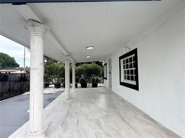 248 SW 18th Ct, Miami FL 33135