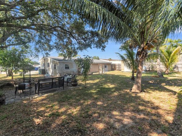 3610 NW 171st St, Miami Gardens FL 33056