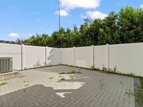 10861 W 32nd Ln 10861, Hialeah FL 33018