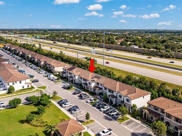 10861 W 32nd Ln 10861, Hialeah FL 33018