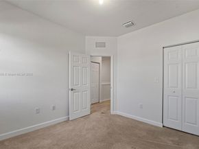 10861 W 32nd Ln 10861, Hialeah FL 33018